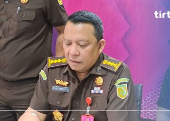 KPK Jerat Bupati Cilacap & Sekda Terkait Pemerasan THR