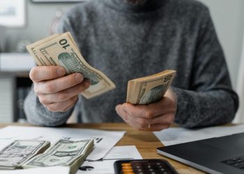 Evaluasi Finansial Bulanan: 4 Langkah Mudah