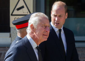 Aussie Body Language Expert Unpacks Charles & William’s Key Difference