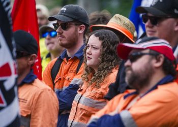Aussie Pay Gap Widens: A Reality Check