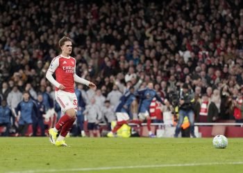 Dowman’s Late Heroics Fire Arsenal’s Title Charge