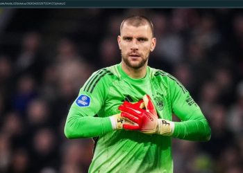Kelemahan Maarten Paes Terungkap Pasca Kemenangan Ajax Perdana