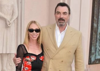 How Tom Selleck Met His Wife on ‘Blue Bloods’