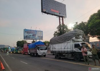 Arus Balik Lebaran 2026: Truk Bali Tertahan 12 Jam di Ketapang