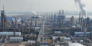 China’s Teapot Refineries: Brewing Economy, Broiling Under Crude Prices
