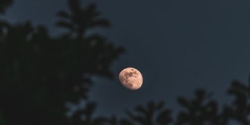 Bulan Merah Muda April 2026: Kapan & Cara Melihatnya