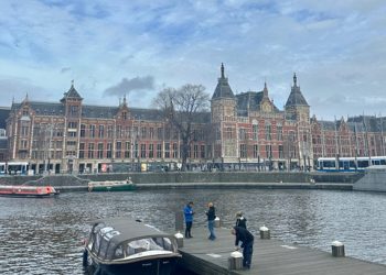 Islam di Amsterdam: Benih Kita Mekar di Tanah Asing