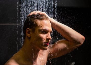 Rambut Gondrong Bebas Lepek & Apek: 5 Tips Jitu
