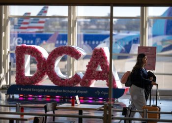 DC Airport Ground Stops Lifted After Tower Odor
