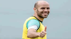 Bek-asing-Persebaya-Risto-Mitrevski-sIAP.jpg