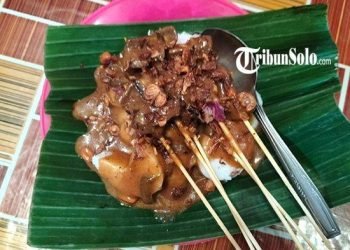 Sate Padang Pariaman: Pedas Menggoda di Dagen Karanganyar