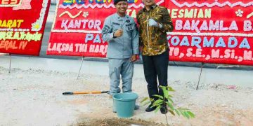 Hadiri Peresmian Kantor Zona Bakamla, Ketua DPRD Kota Batam Ikut Tanam Pohon