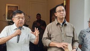 6582bcd32f52b-arsip-foto-wakil-presiden-ke-10-dan-ke-12-jusuf-kalla-bersama-bakal-capres-koa_1265_711.jpeg