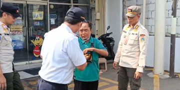 Melihat Blok Panduan Jakarta Mulai Rusak, Warna Pudar dan Ditutupi Parkir Liar