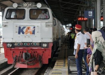 Ada Gogosan di Jalur Rel, Perjalanan Kereta Api Sukabumi-Cianjur Dibatalkan