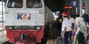 Ada Gogosan di Jalur Rel, Perjalanan Kereta Api Sukabumi-Cianjur Dibatalkan