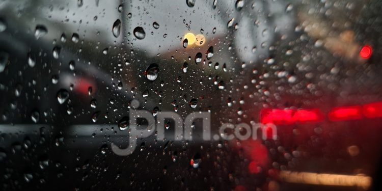 Cuaca Malang Hari Ini: Hujan Ringan Mengguyur Sepanjang Hari