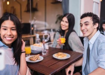 Jika Anda Menilai Orang dari 7 Hal Kecil di Meja Makan, Anda Punya Kesadaran Sosial Tinggi