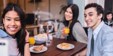 Jika Anda Menilai Orang dari 7 Hal Kecil di Meja Makan, Anda Punya Kesadaran Sosial Tinggi