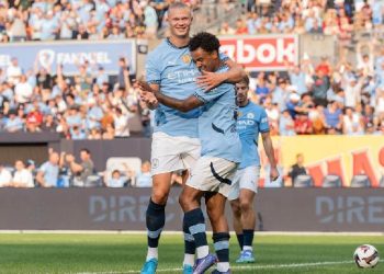 Manchester City Kalahkan Chelsea 3-0, Tottenham Kalah