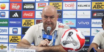 Pelatih Persib Bojan Hodak: Persija dan Borneo dalam Tekanan
