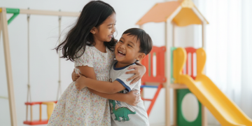 Jangan Asal Bersikap, Gaya Orang Tua Bentuk Hubungan Kakak Adik