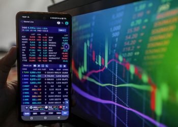 10 Saham Pemangkas IHSG: BREN, BYAN Hingga Bank Besar