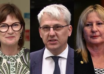 Veteran Victorian Ministers Step Down Before November Election