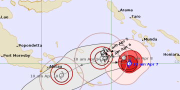Twin cyclones in the South Pacific: Australia and New Zealand on edge