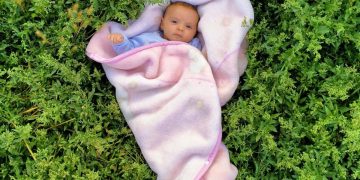 Berapa Lama Bayi Boleh Terkena Sinar Matahari?