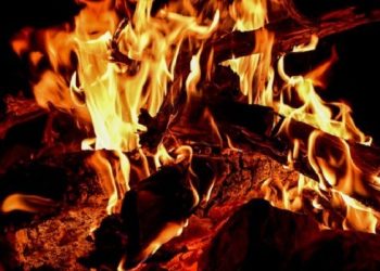 Kronologi Istri di Banyuwangi Disiram Bensin dan Dibakar Suami Saat Salat Isya, Ini Nasib Mereka