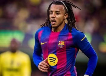 Tiga bek Barcelona terancam dijual di era Flick
