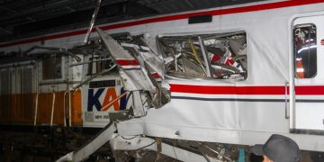 KRL Cikarang Macet, Perjalanan Hanya Sampai Bekasi