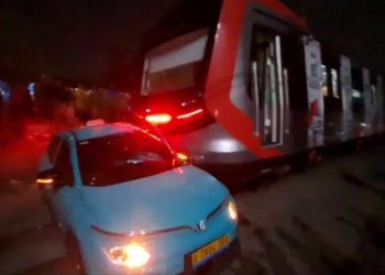 Kesaksian Menegangkan Penumpang KRL yang Diseruduk Argo Bromo: Lampu Mati, Dentuman, dan Tangisan