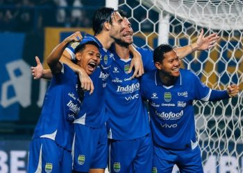 Hanya 2 Poin, Bojan Hodak Siap Pecahkan Rekor Legenda Persib Bandung