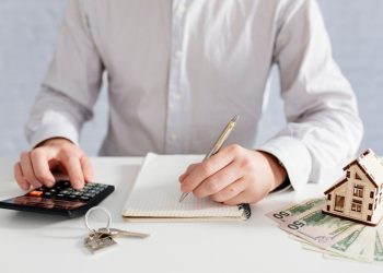 Opini: Pajak di Tengah Ketidakpastian Ekonomi