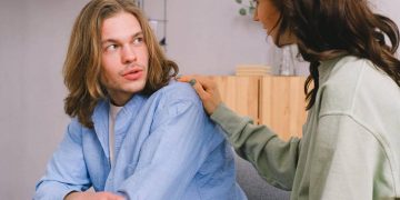 7 cara menghadapi pasangan yang ingin segera menikah tapi kamu belum siap