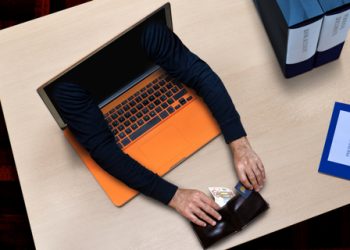 OJK Blokir 953 Entitas Pinjol Ilegal Sepanjang 2026