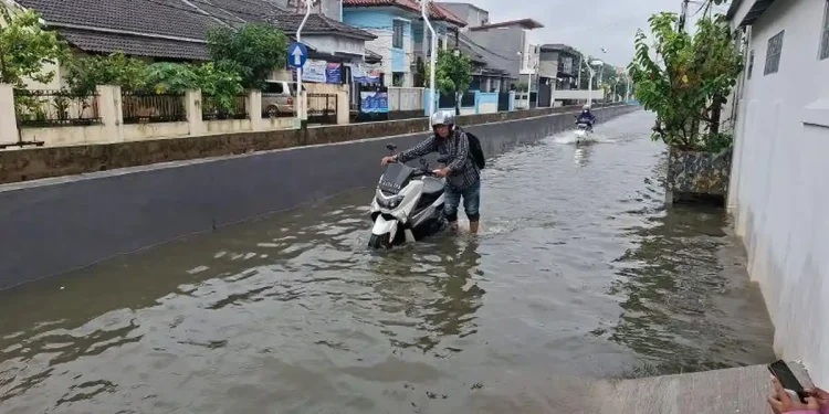Prakiraan Cuaca Depok, Senin April 2026: Waspadai Hujan Siang Sampai Sore