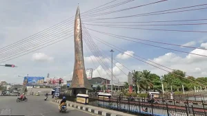 Potret-tugu-keris-solo-bmkg.jpg