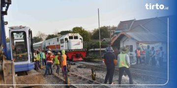19 Perjalanan Kereta Jarak Jauh Dibatalkan Akibat Tabrakan di Bekasi Timur