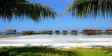 Kepulauan Derawan: Surga Selam dengan Keberagaman Hayati Laut yang Menakjubkan