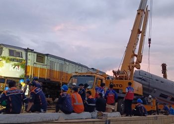 Proses evakuasi KA Bangunkarta di Bumiayu diperkirakan 8 jam, satu gerbong berhasil