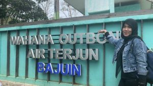 wahana-outbond-di-air-terjun-bajuin.jpg