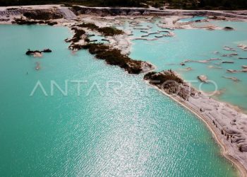 3 Keunikan Danau Kaolin Belitung yang Menarik Perjalanan Wisatawan