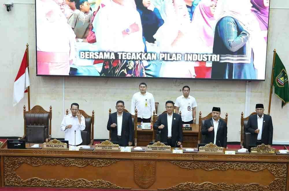Paripurna DPRD Batam Setujui LKPJ 2025, Pansus Minta OPD Pemko Tindaklanjuti Rekomendasi Strategis