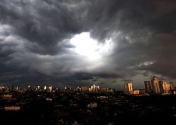 Cuaca Malang: Hujan Ringan Pagi, Cerah Siang, Berangin Sore-Malam