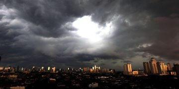 Cuaca Malang: Hujan Ringan Pagi, Cerah Siang, Berangin Sore-Malam