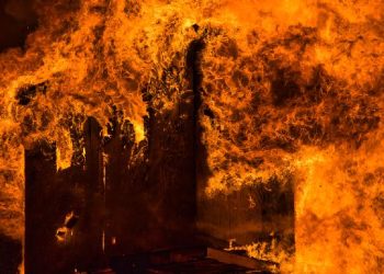 Gudang Kimia Jakarta Barat Meledak dan Terbakar