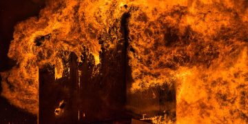Gudang Kimia Jakarta Barat Meledak dan Terbakar